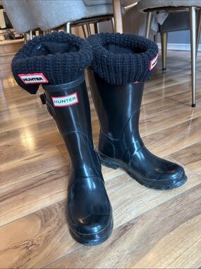 Hunter Black Gloss Rain Boots with Knit Cuffs and Red Logo